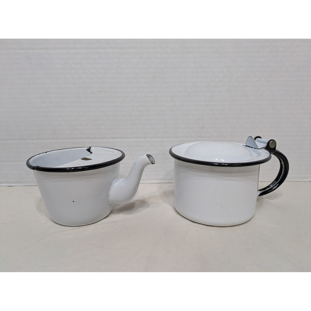 White Enamelware‎ Apothecary Medical Invalid Nursing Cup & Lidded Mug Vintage